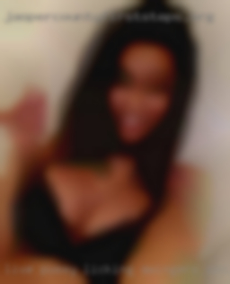 Live pussy licking swingers senior male lickin female.